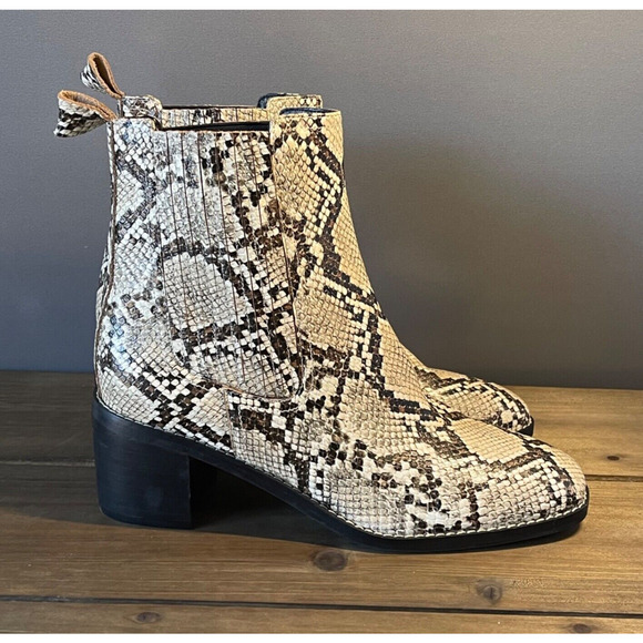 Nordstrom Women's Hazina Chelsea Boots Size 7.5 Leather Snakeskin Pattern - Picture 1 of 11